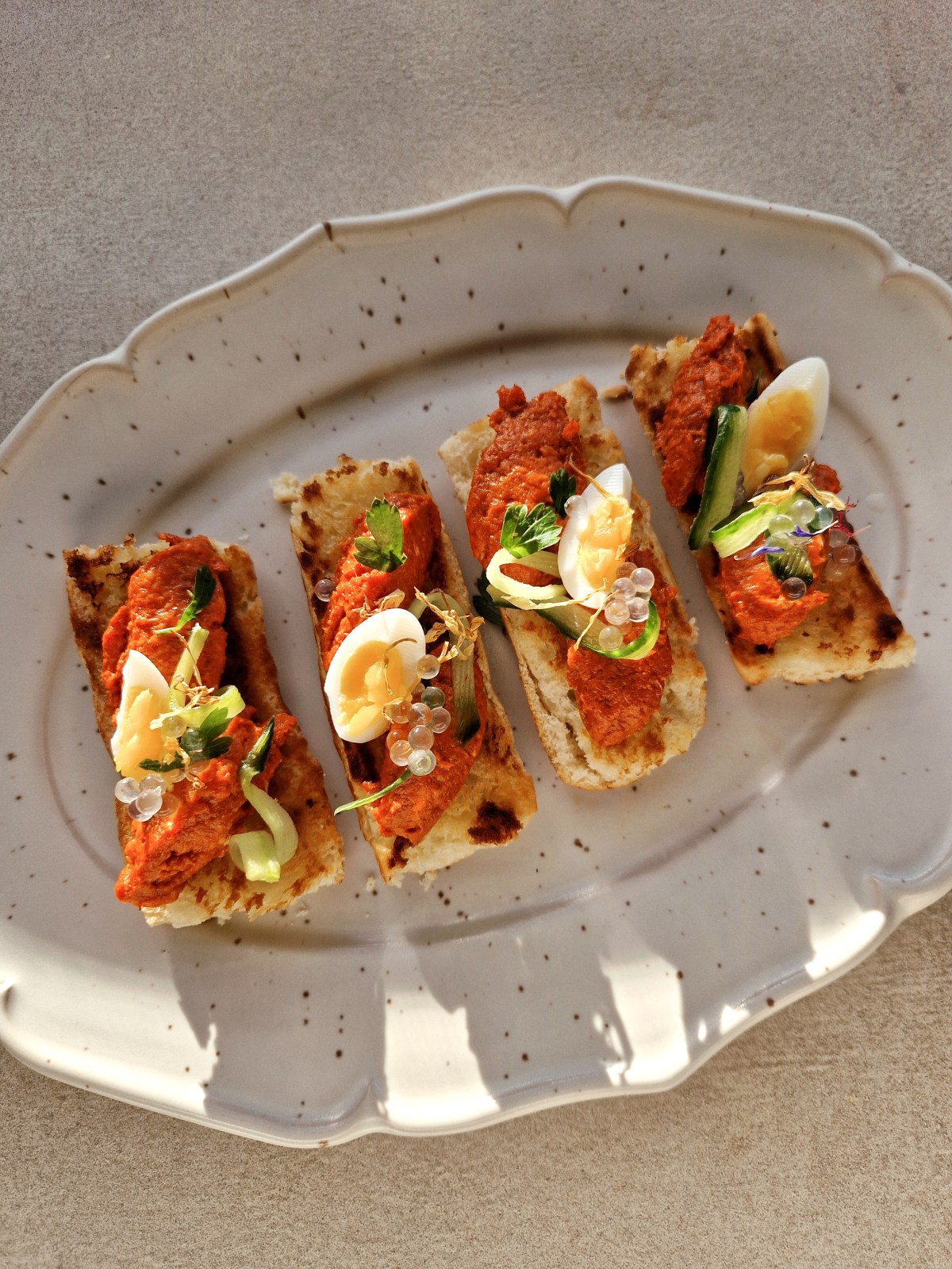 Briochehapjes met filet&nbsp;american